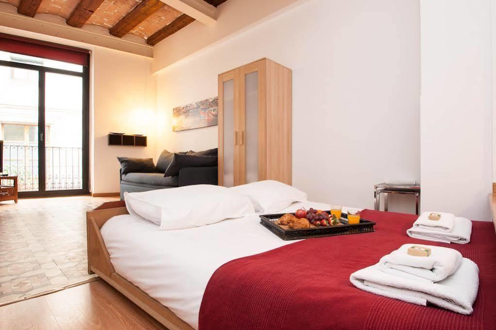 Short Stay Group Liceu Serviced Apartments Барселона Екстериор снимка