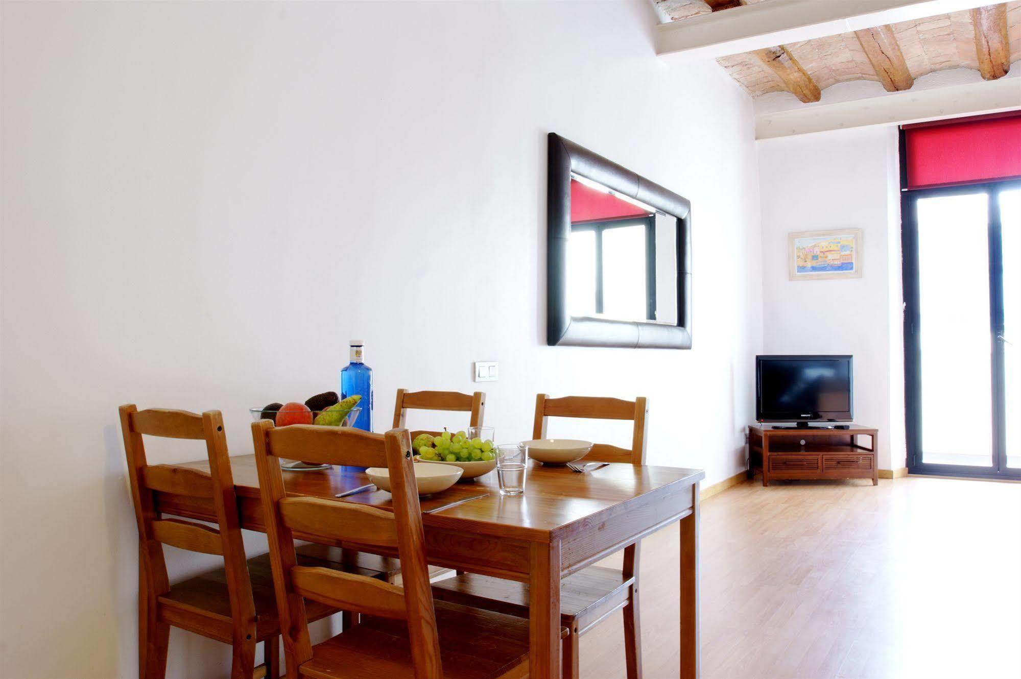 Short Stay Group Liceu Serviced Apartments Барселона Екстериор снимка