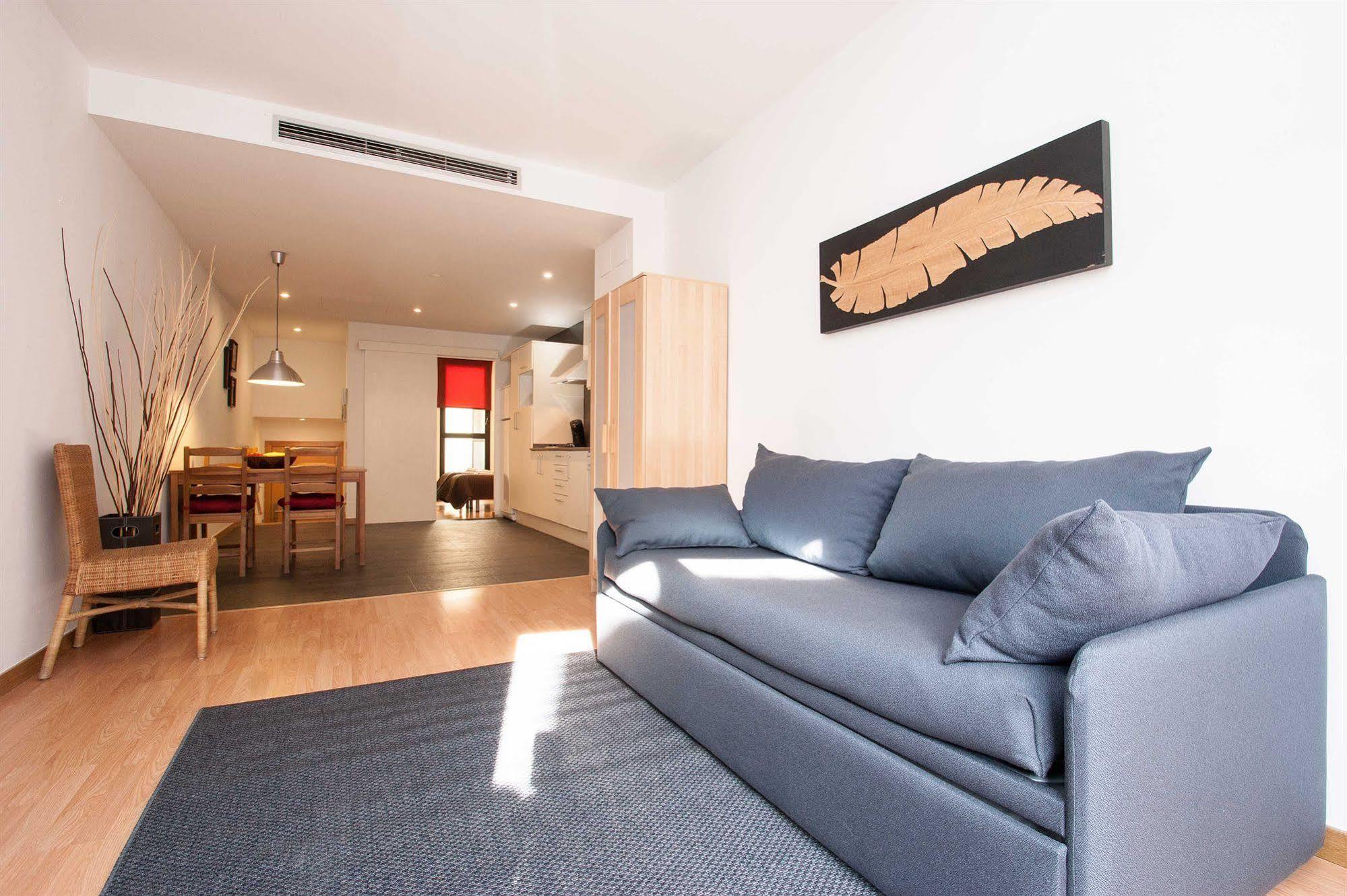 Short Stay Group Liceu Serviced Apartments Барселона Екстериор снимка