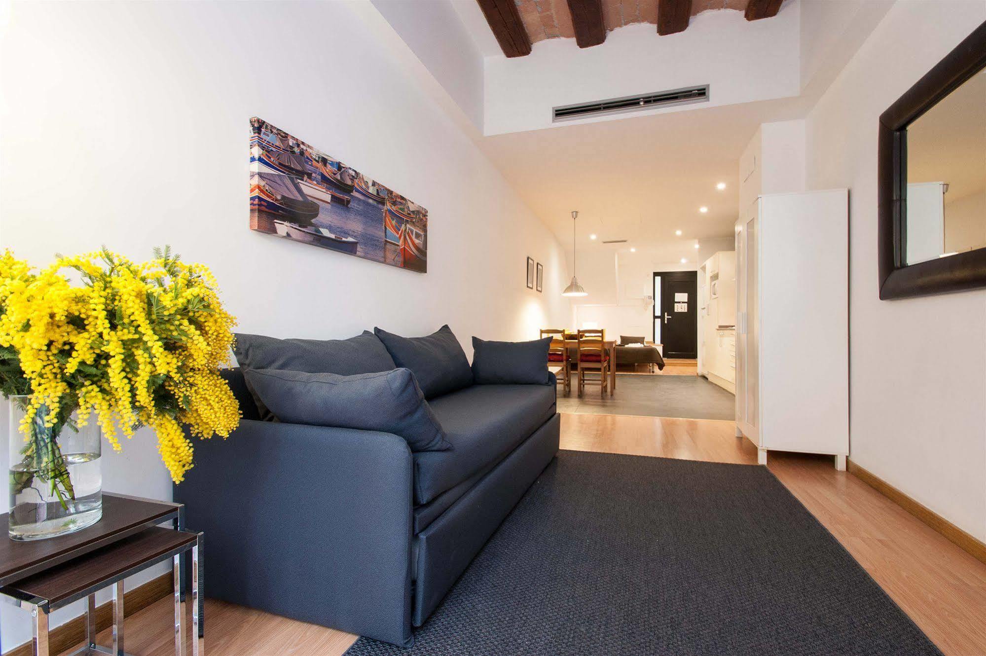 Short Stay Group Liceu Serviced Apartments Барселона Екстериор снимка