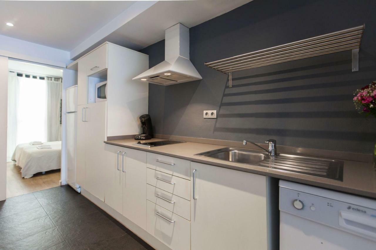Short Stay Group Liceu Serviced Apartments Барселона Екстериор снимка