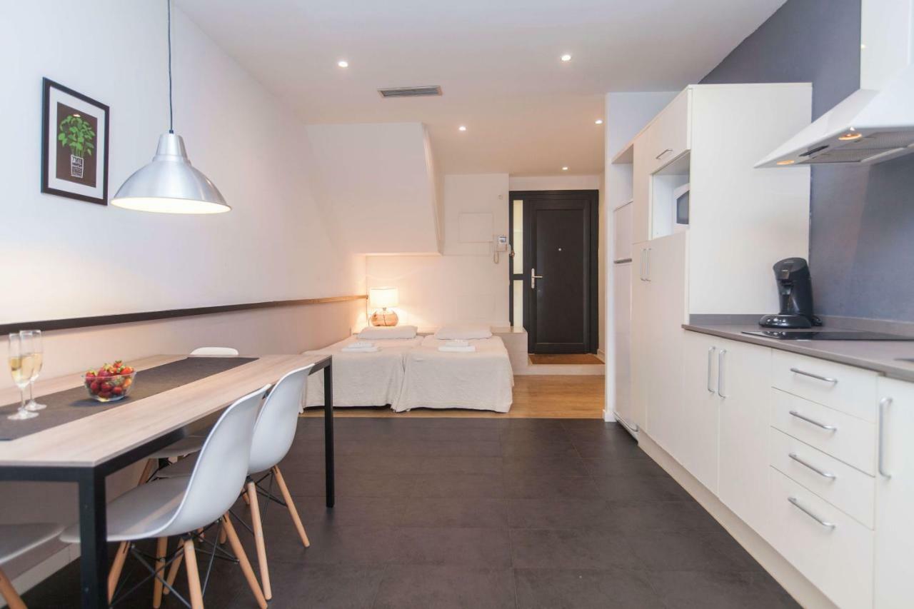 Short Stay Group Liceu Serviced Apartments Барселона Екстериор снимка